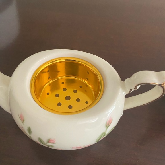 Vintage, Set of 4, Retired Party Lite, Romantic Chic Teapot Tea light Holders - Picture 5 of 11